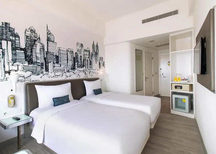 Yello Hotel Harmoni Jakarta